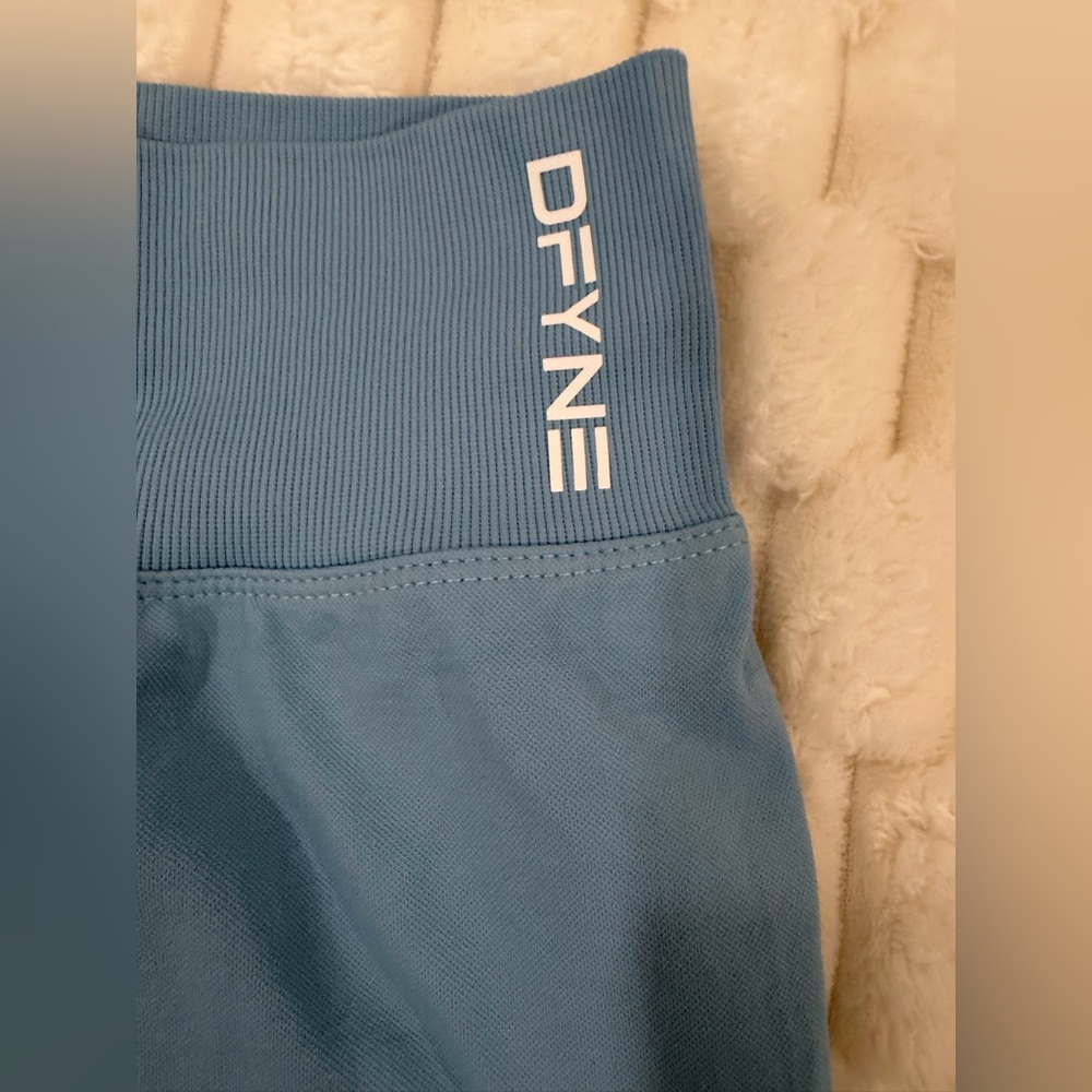 Dfyne Dynamic Shorts 4.5” - Picture 3 of 16